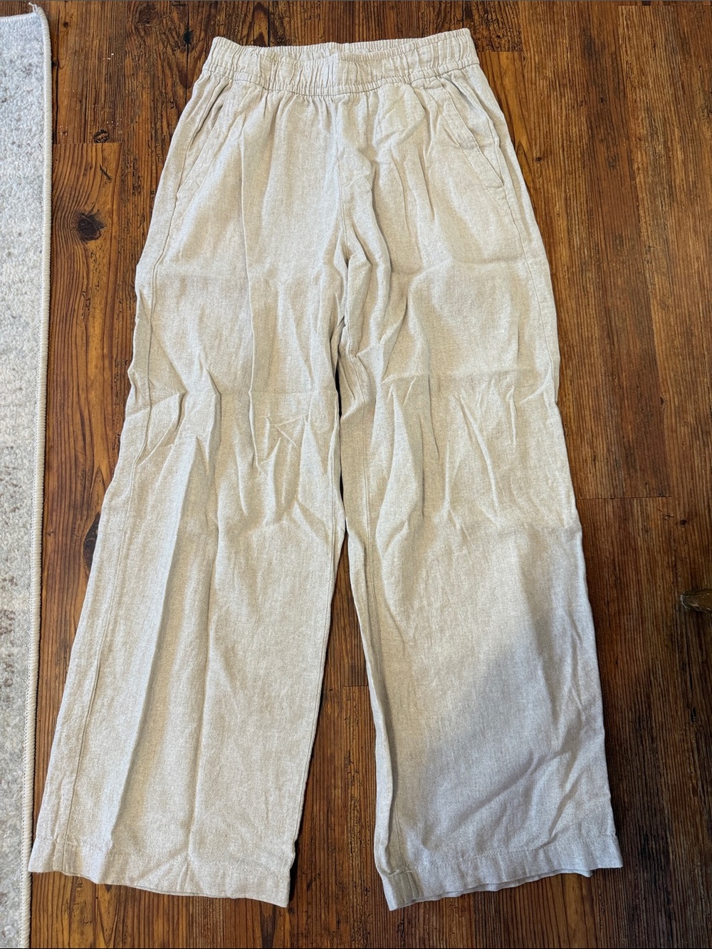 Old Navy Wide-Leg Elastic-Waist Pants in Light Tan
